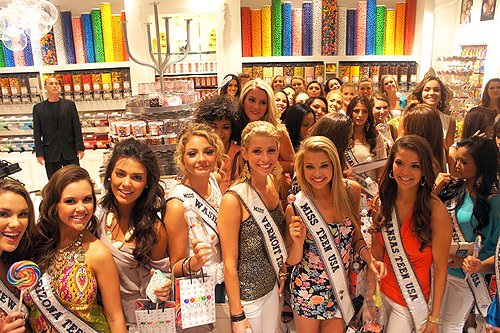 Miss Teen USA contestants at Sugar Factory